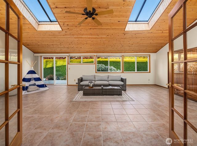928 Mountain Lane, Edmonds, WA 98020