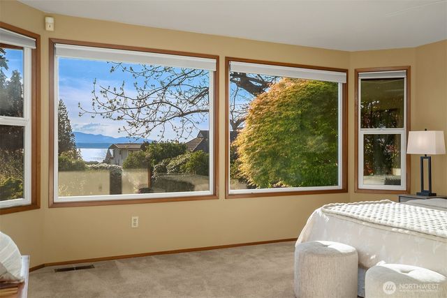 928 Mountain Lane, Edmonds, WA 98020