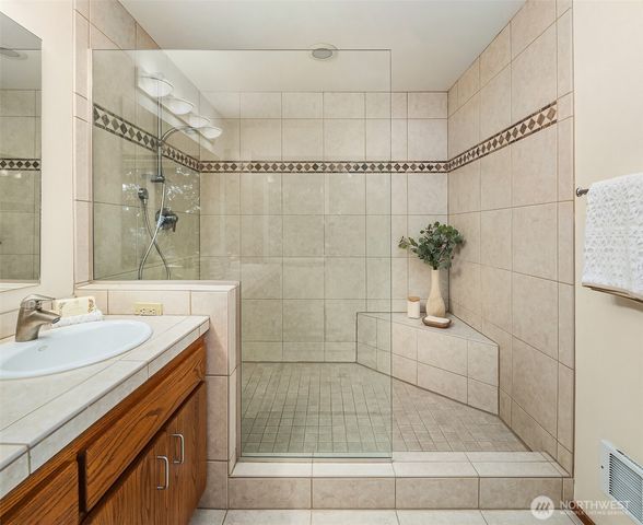 928 Mountain Lane, Edmonds, WA 98020
