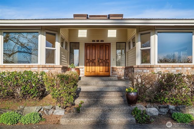 928 Mountain Lane, Edmonds, WA 98020