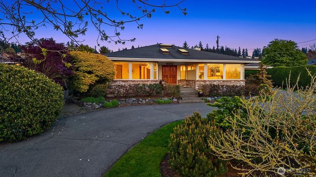 928 Mountain Lane, Edmonds, WA 98020