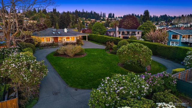 928 Mountain Lane, Edmonds, WA 98020