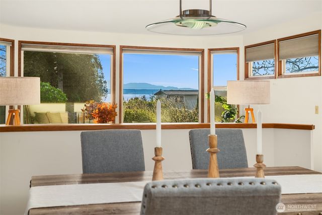 928 Mountain Lane, Edmonds, WA 98020
