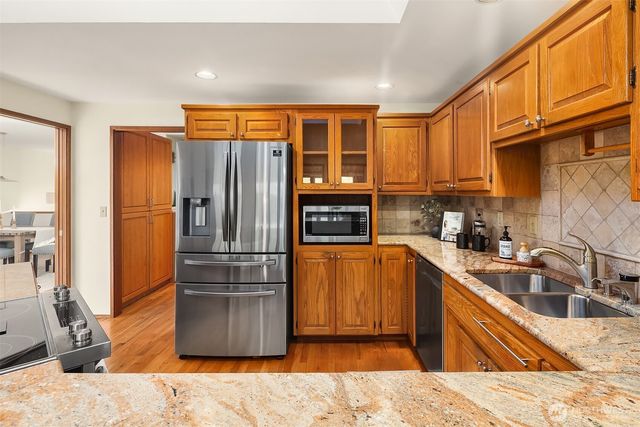 928 Mountain Lane, Edmonds, WA 98020