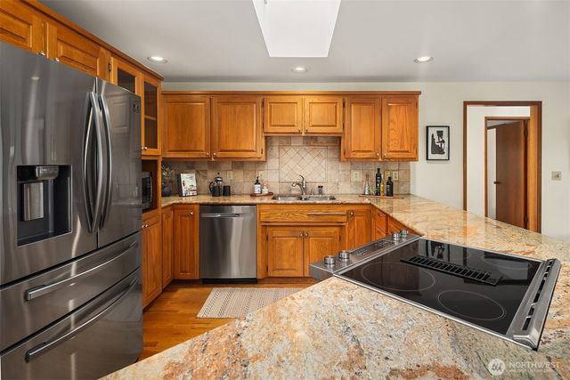 928 Mountain Lane, Edmonds, WA 98020