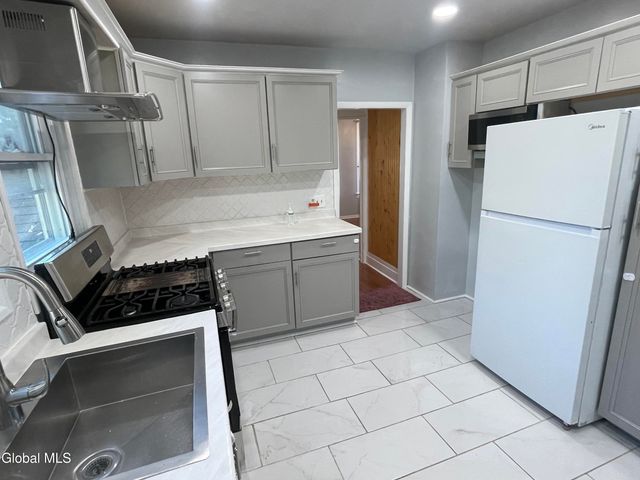 157 Marx Street, Schenectady, NY 12304