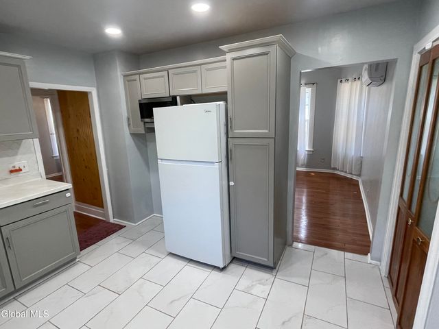 157 Marx Street, Schenectady, NY 12304