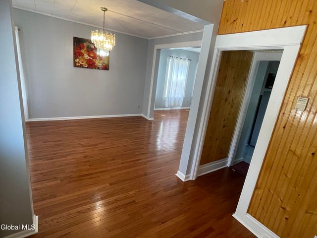 157 Marx Street, Schenectady, NY 12304