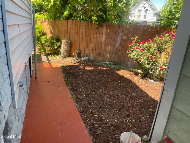 157 Marx Street, Schenectady, NY 12304