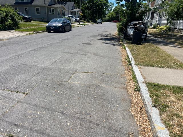 157 Marx Street, Schenectady, NY 12304