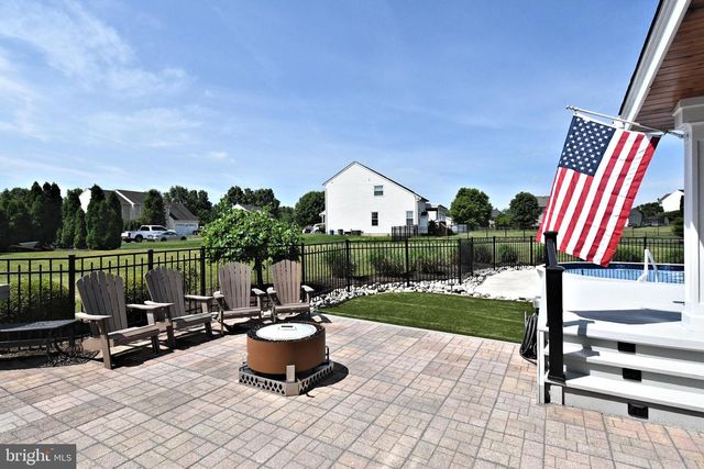 41 EDMONDS DR, Royersford, PA 19468