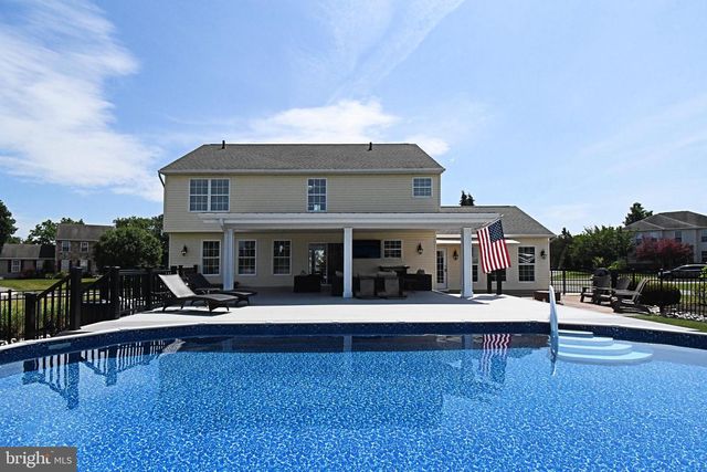 41 EDMONDS DR, Royersford, PA 19468