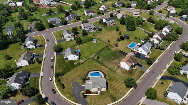 41 EDMONDS DR, Royersford, PA 19468