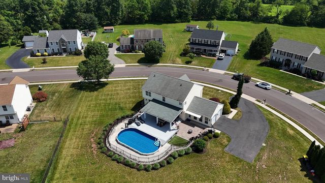 41 EDMONDS DR, Royersford, PA 19468