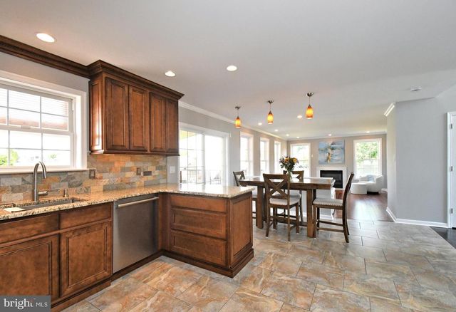 41 EDMONDS DR, Royersford, PA 19468