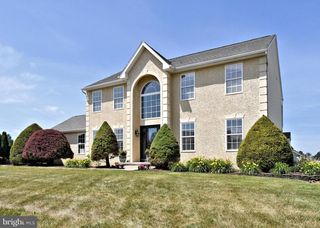 41 EDMONDS DR, Royersford, PA 19468