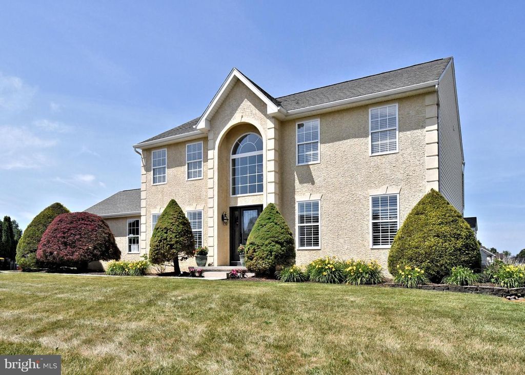 41 EDMONDS DR, Royersford, PA 19468