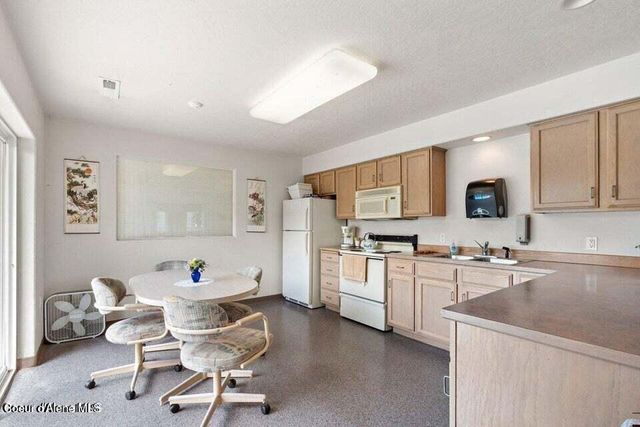 892 N Knights Ln, Post Falls, ID 83854