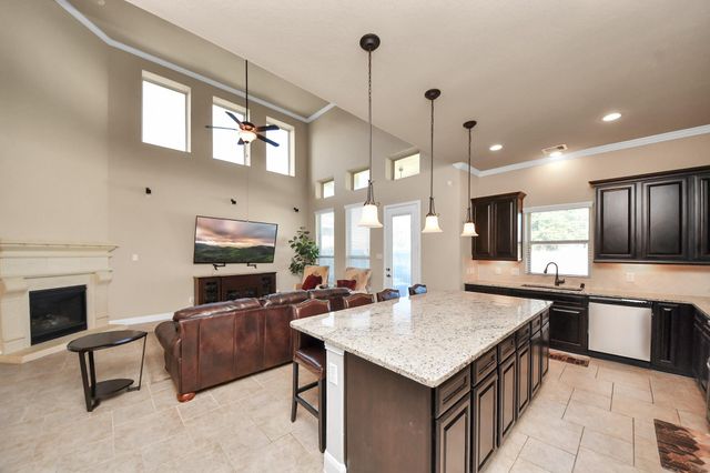 4834 Sunset Park Lane, Rosharon, TX 77583