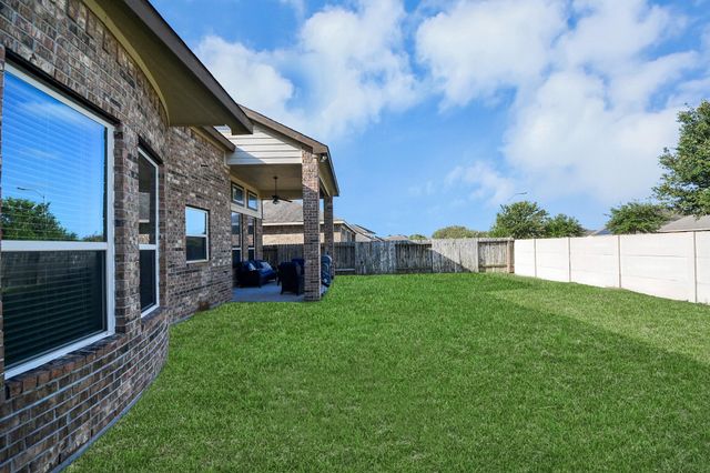 4834 Sunset Park Lane, Rosharon, TX 77583