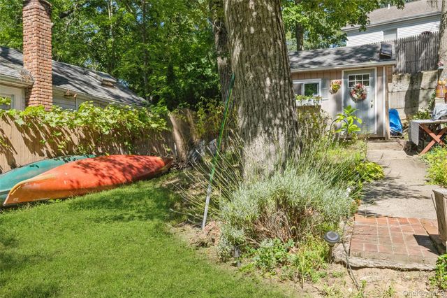 25 Tamarack Road, Rocky Point, NY 11778