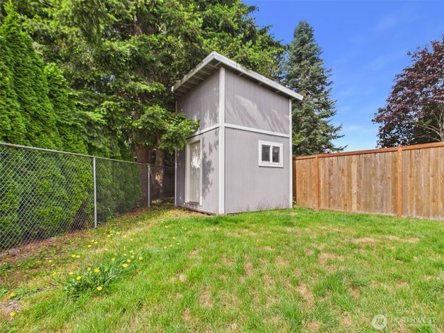732 Natalie Place, Enumclaw, WA 98022