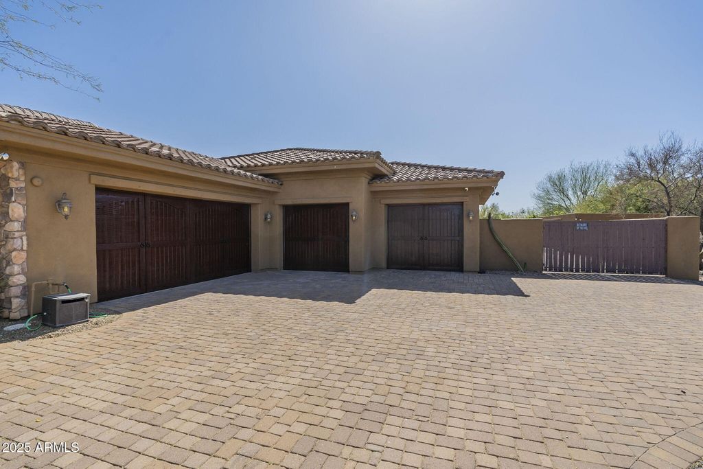 Image 62 of property listing at 15135 E MONUMENT Road, Scottsdale, AZ 85262