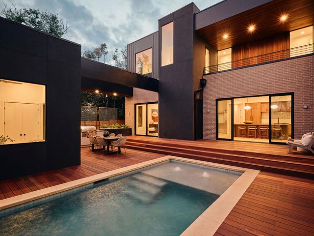 6411 Cary DR, Austin, TX 78757