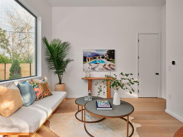 6411 Cary DR, Austin, TX 78757