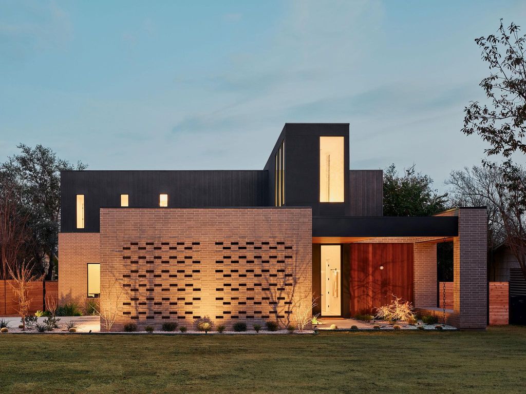 6411 Cary DR, Austin, TX 78757