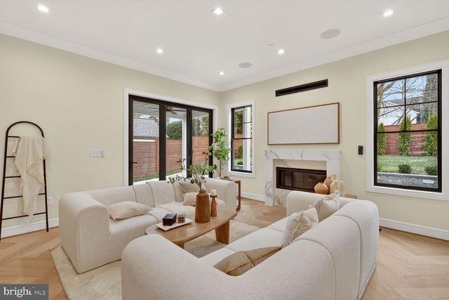 5407 CENTER ST, Chevy Chase, MD 20815