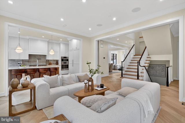 5407 CENTER ST, Chevy Chase, MD 20815