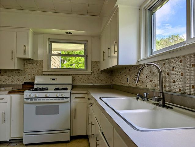 706 East Washington Avenue, Elmira City, NY 14901