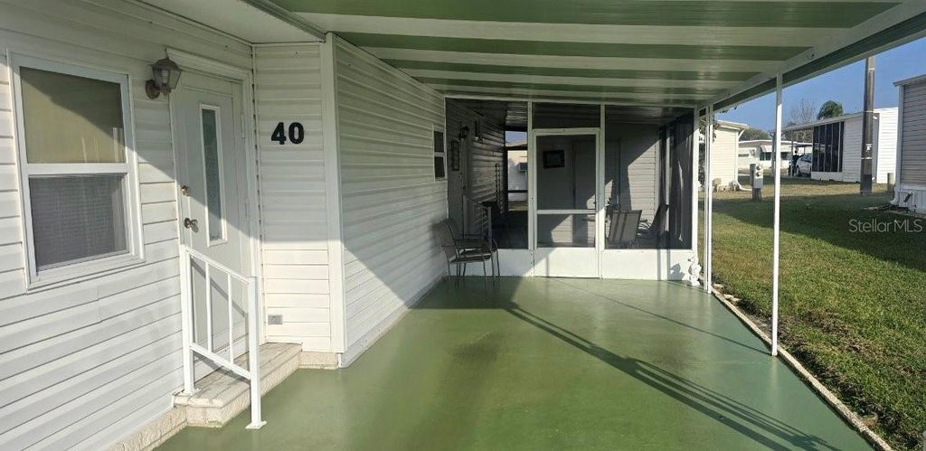 Image 2 of property listing at 40 CONCORD LANE 6, Palm Harbor, FL 34684