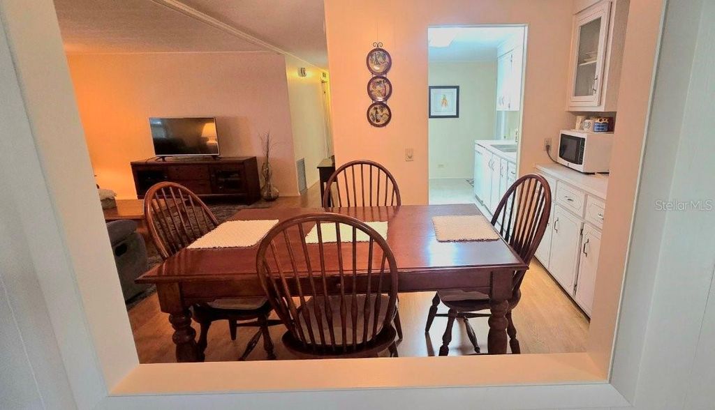 Image 11 of property listing at 40 CONCORD LANE 6, Palm Harbor, FL 34684