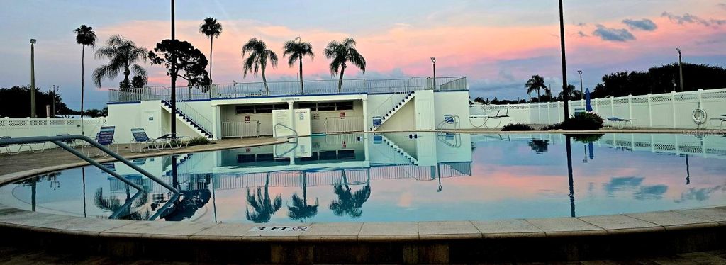 Image 22 of property listing at 40 CONCORD LANE 6, Palm Harbor, FL 34684