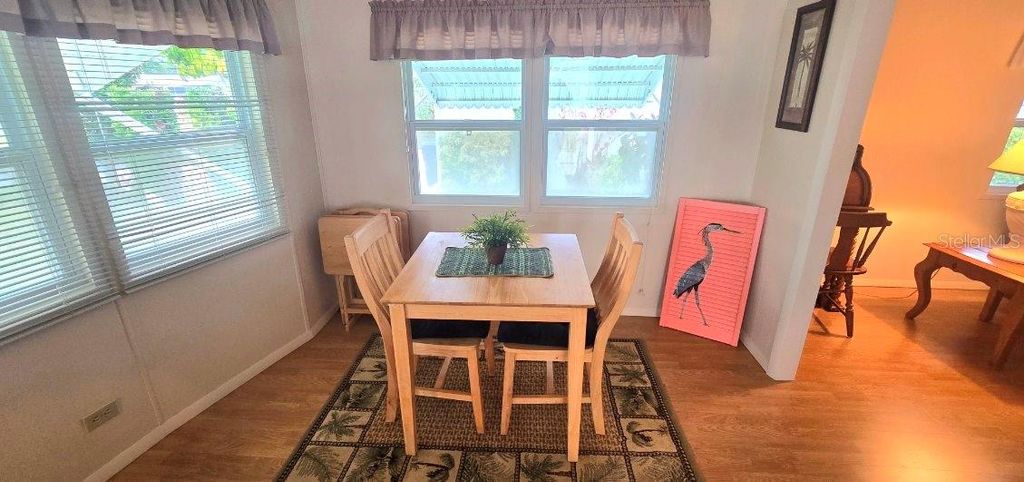 Image 6 of property listing at 40 CONCORD LANE 6, Palm Harbor, FL 34684