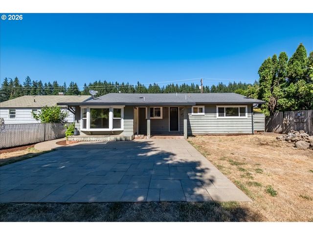 1012 S WATER St, Silverton, OR 97381