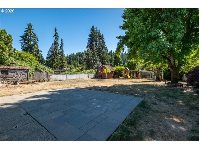1012 S WATER St, Silverton, OR 97381