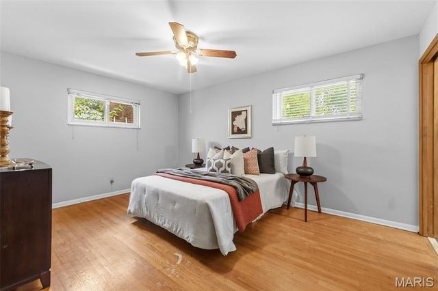 7958 Glenside Place, University City, MO 63130