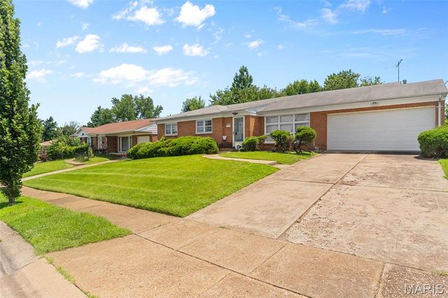 7958 Glenside Place, University City, MO 63130