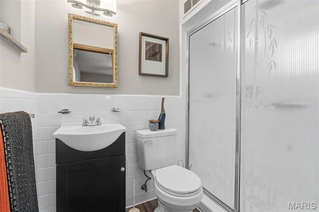 7958 Glenside Place, University City, MO 63130