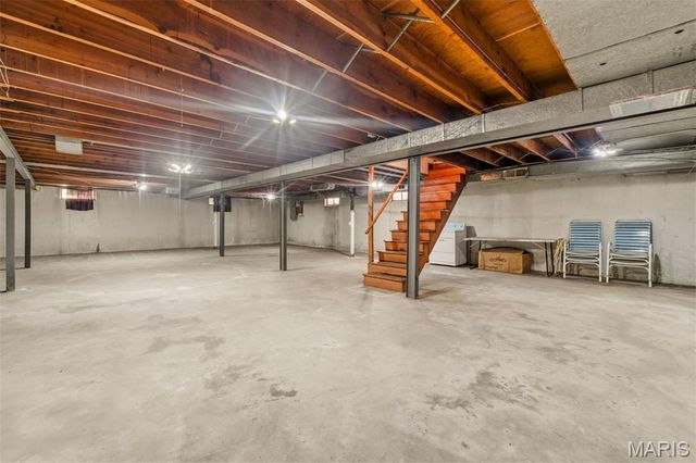 7958 Glenside Place, University City, MO 63130