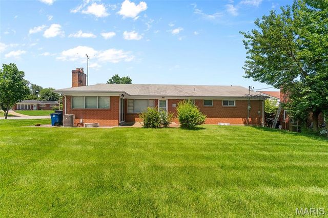 7958 Glenside Place, University City, MO 63130