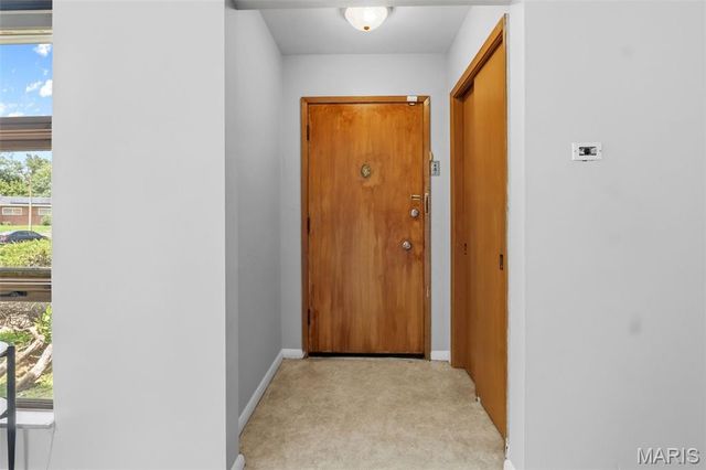 7958 Glenside Place, University City, MO 63130