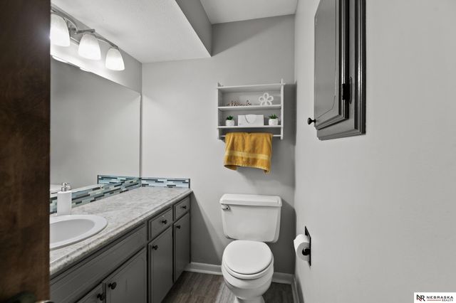 3300 N 71st Street, Lincoln, NE 68507
