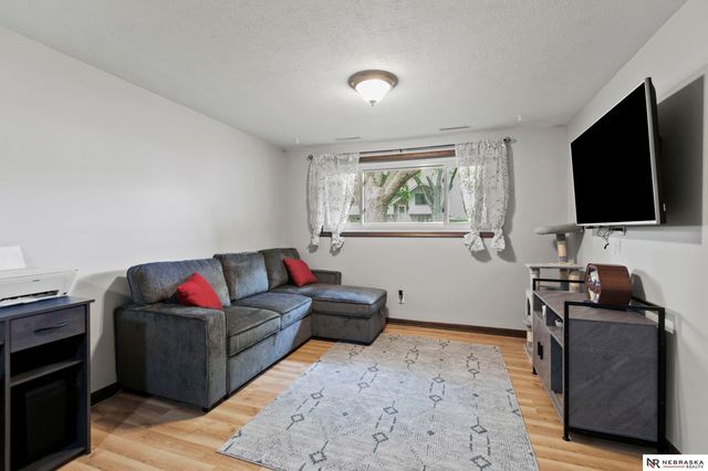 3300 N 71st Street, Lincoln, NE 68507