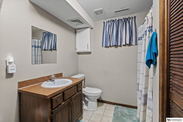 3300 N 71st Street, Lincoln, NE 68507
