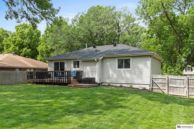 3300 N 71st Street, Lincoln, NE 68507