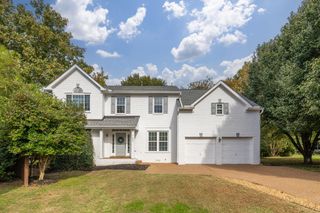 102 Lancelot Ln, Franklin, TN 37064